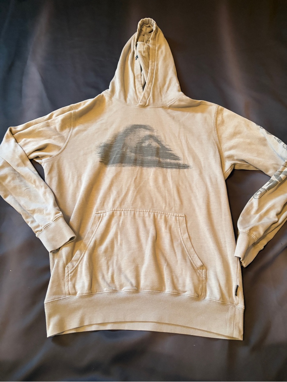 Quiksilver Sand-Tone Pullover Hoodie with Subtle Wave Graphic